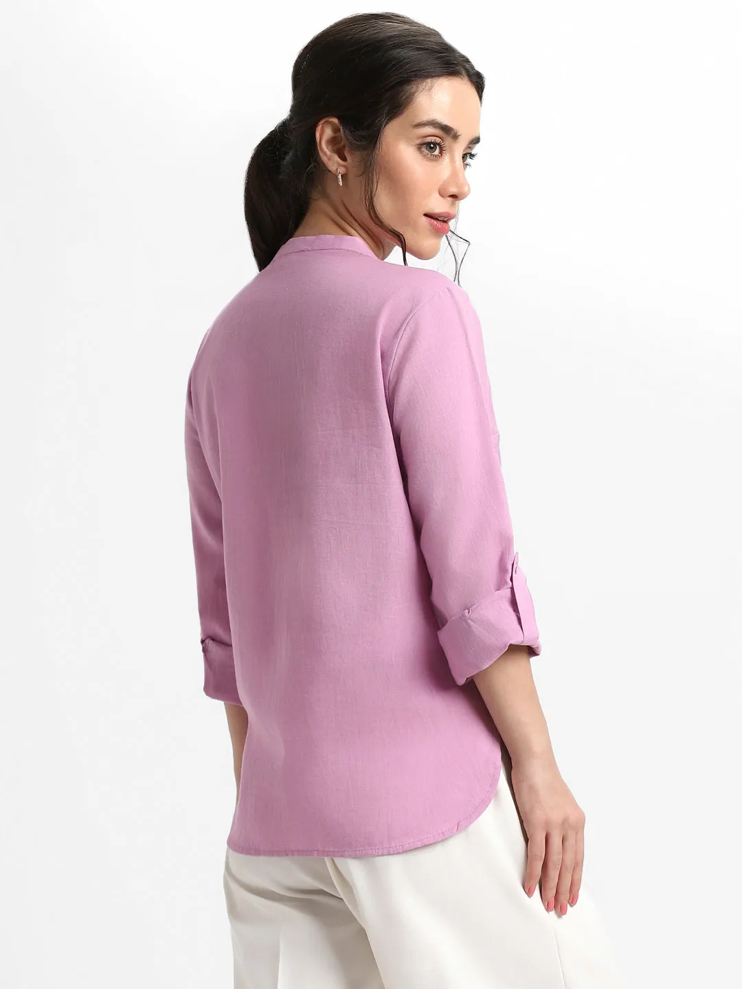 DL Woman Round Neck Regular Fit Solid Lavender Top