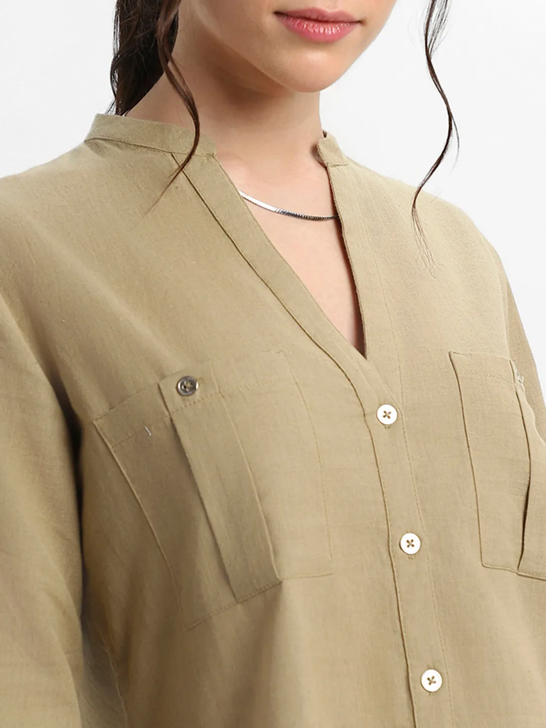DL Woman Round Neck Regular Fit Solid Olive Top