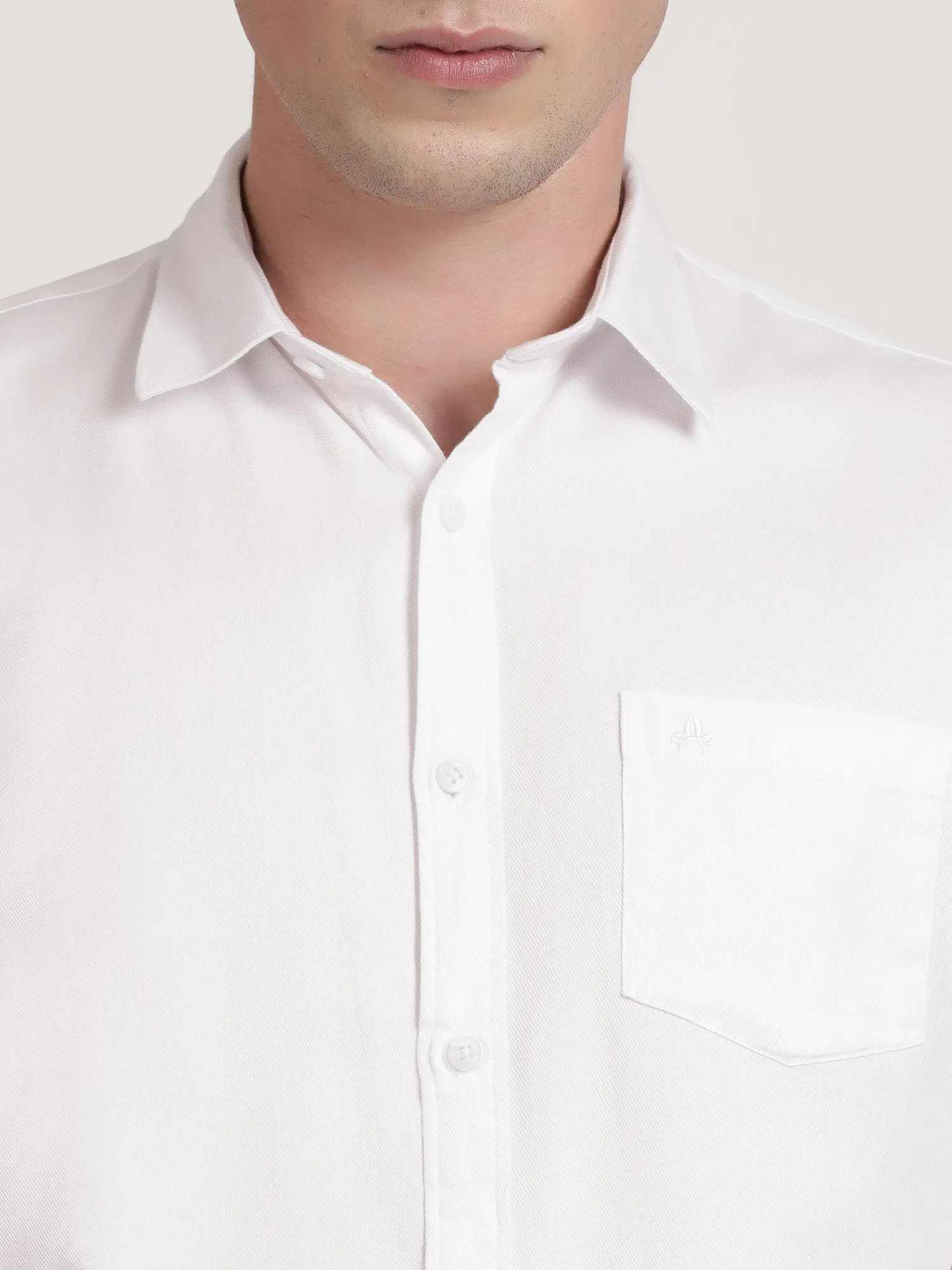 Men White Solid Formal Shirt (GBRJ6027)