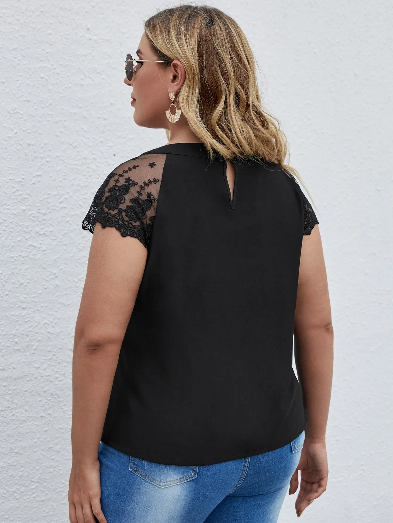 Plain Cut Out Short Sleeve Keyhole Neckline Regular Plus Size Blouse
