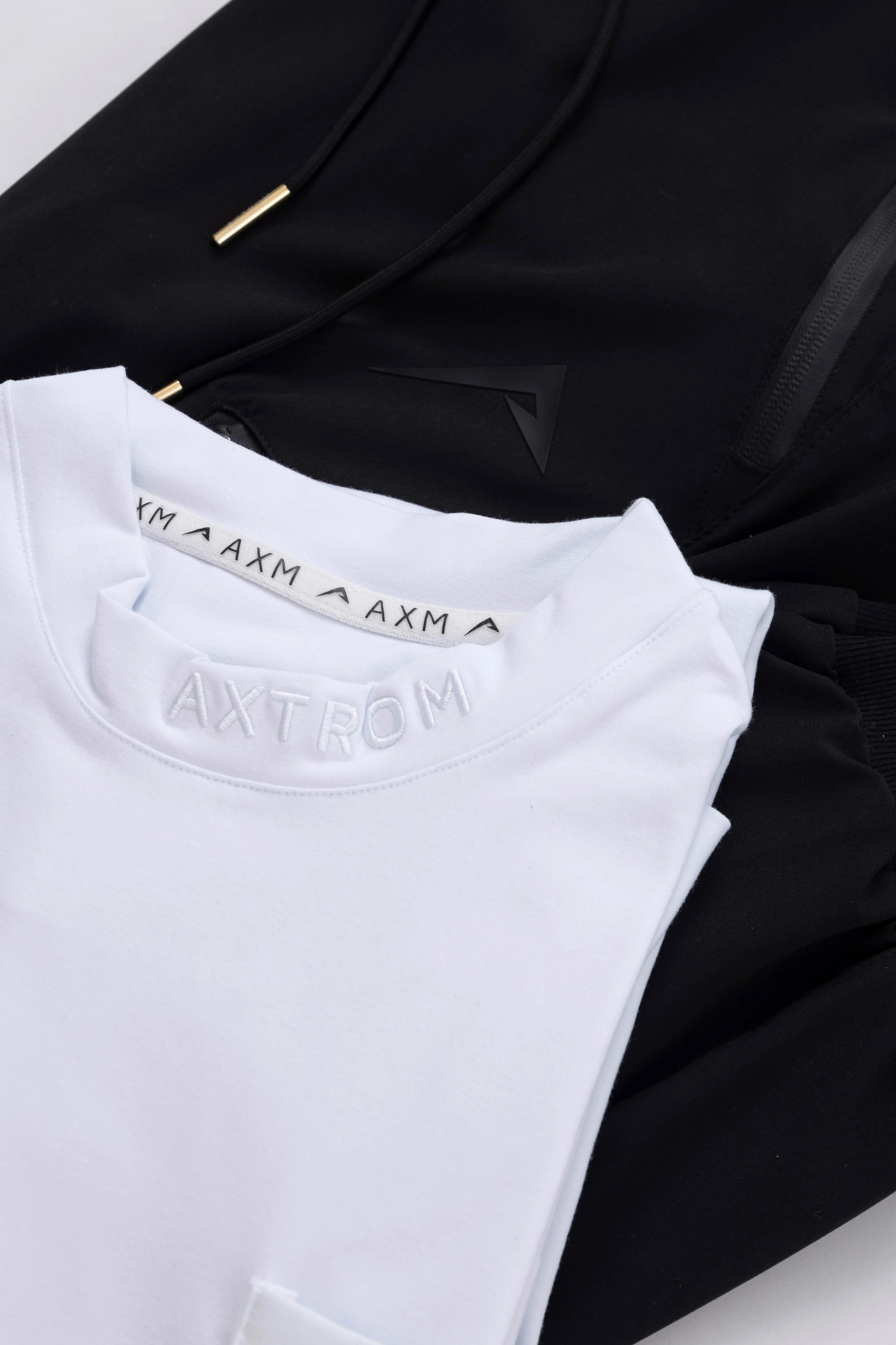 T-Shirt With Pocket (White)