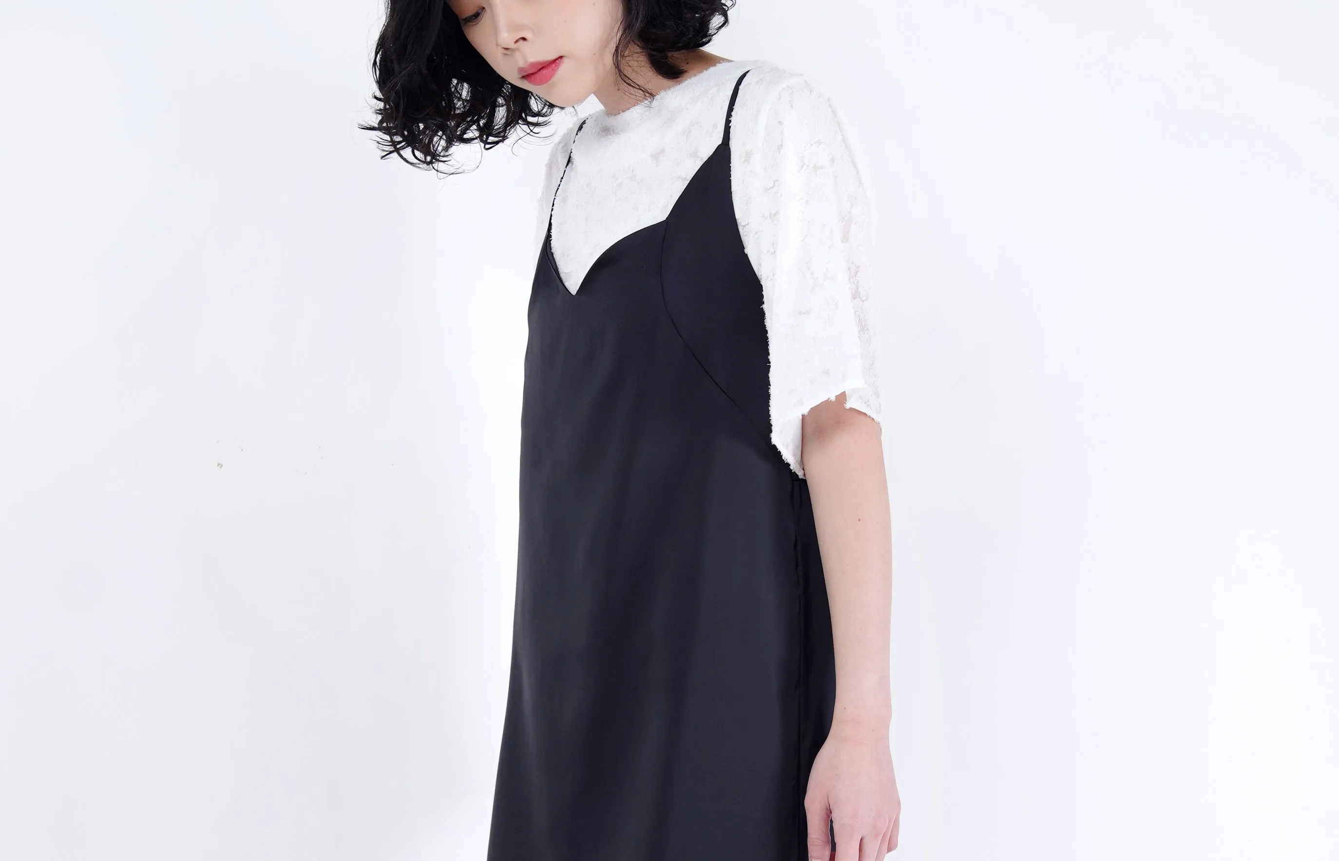 White texture blouse in crop cut