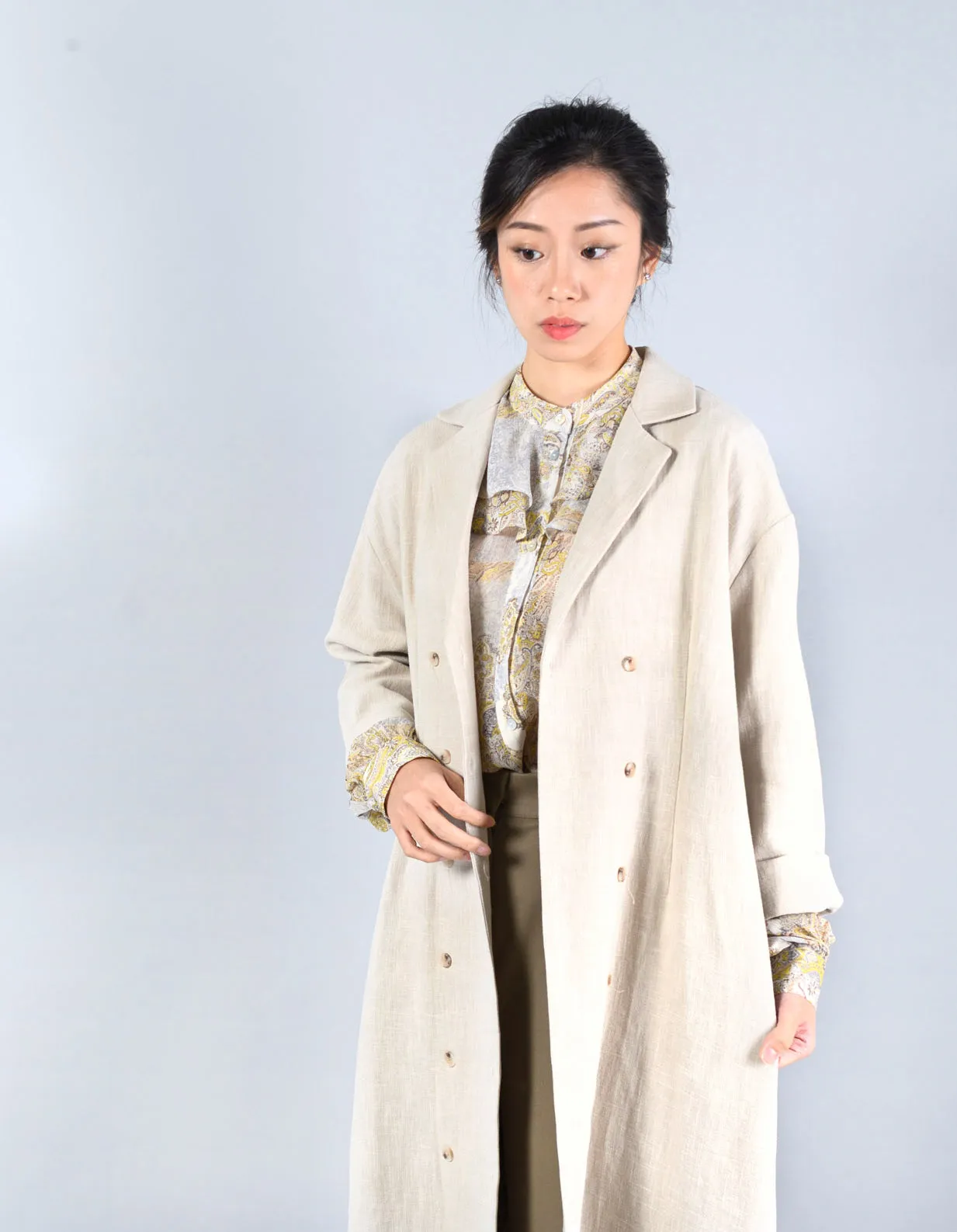 Yellow pattern blouse w/ peplum collars